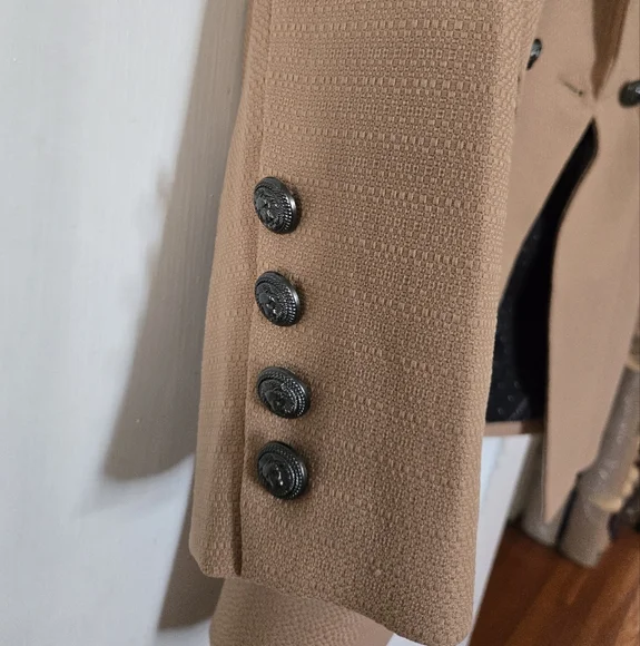 belle & bloom Blazer - Picture 2 of 13